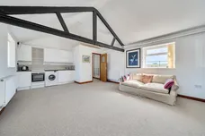 Swindon SN4 photo 3