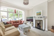 Chatsworth Avenue London SW20 photo 4