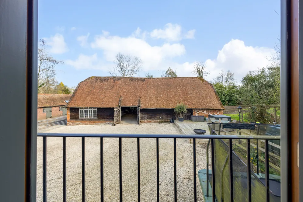 Harts Lane, Newbury, RG20 photo 24