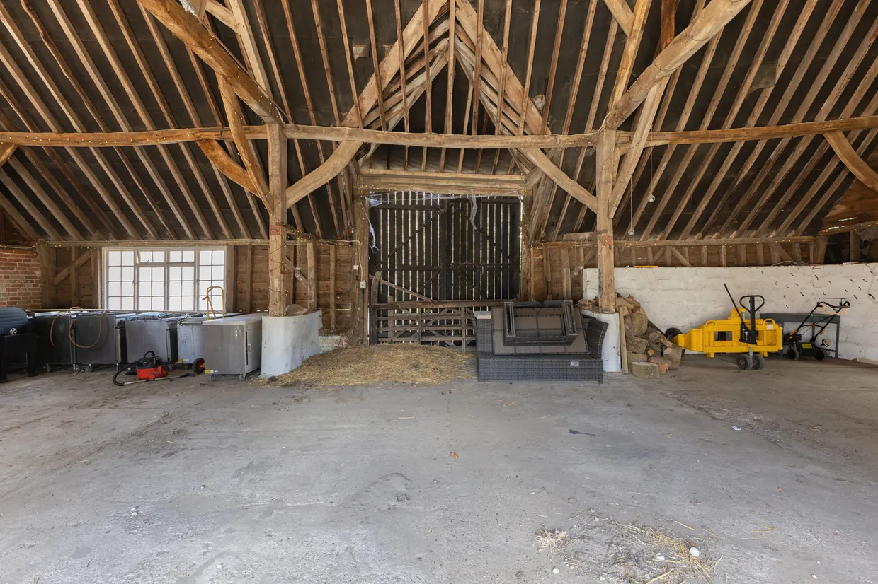 Harts Lane, Newbury, RG20 photo 25
