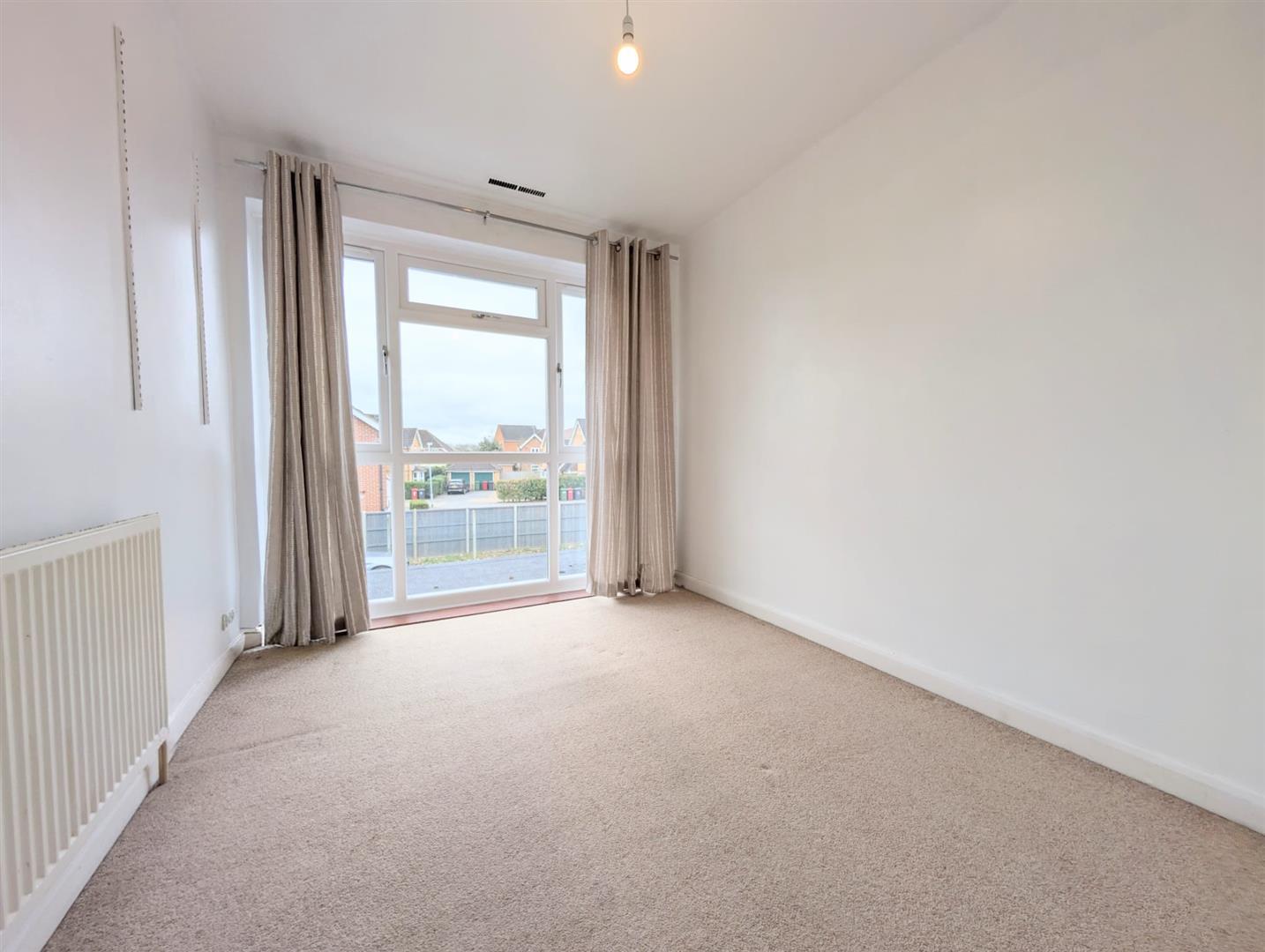 Warner Close, Cippenham Image 7