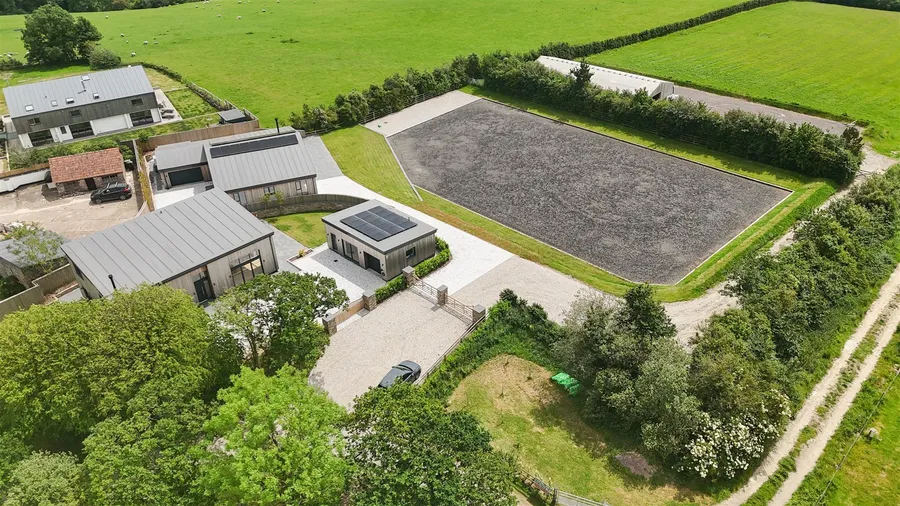 Property Image 28