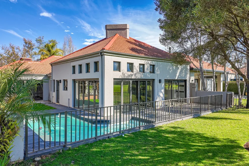 Video tour for South Africa, North West, Pecanwood Estate