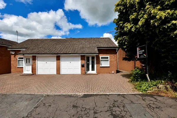 Kestrel Close, Blackburn, Lancashire,...