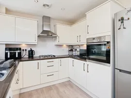 Guardians Close, Tipton thumb 3