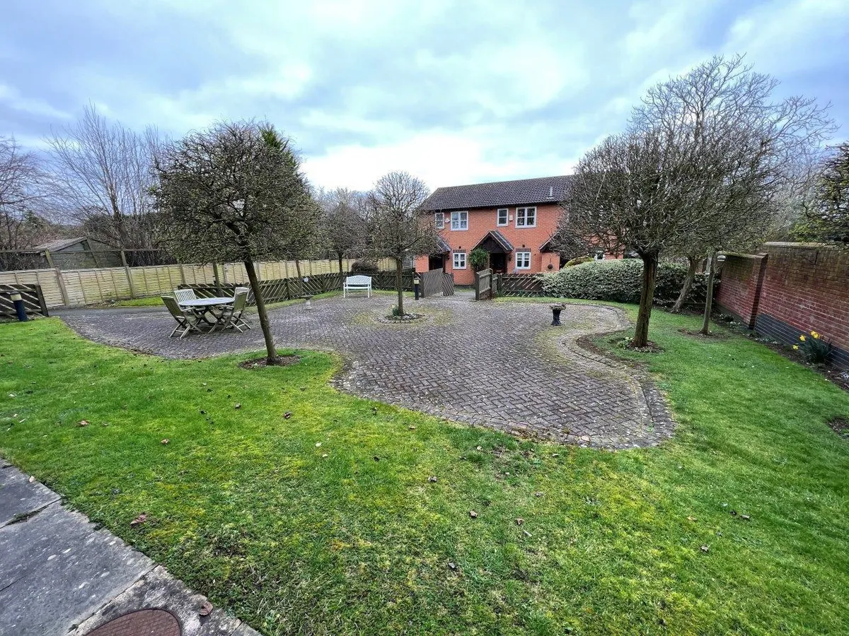 NEW DORIAN LODGE, DALBY ROAD, MELTON MOWBRAY