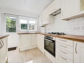 Montague Road, Bishopstoke, Eastleigh thumb 2