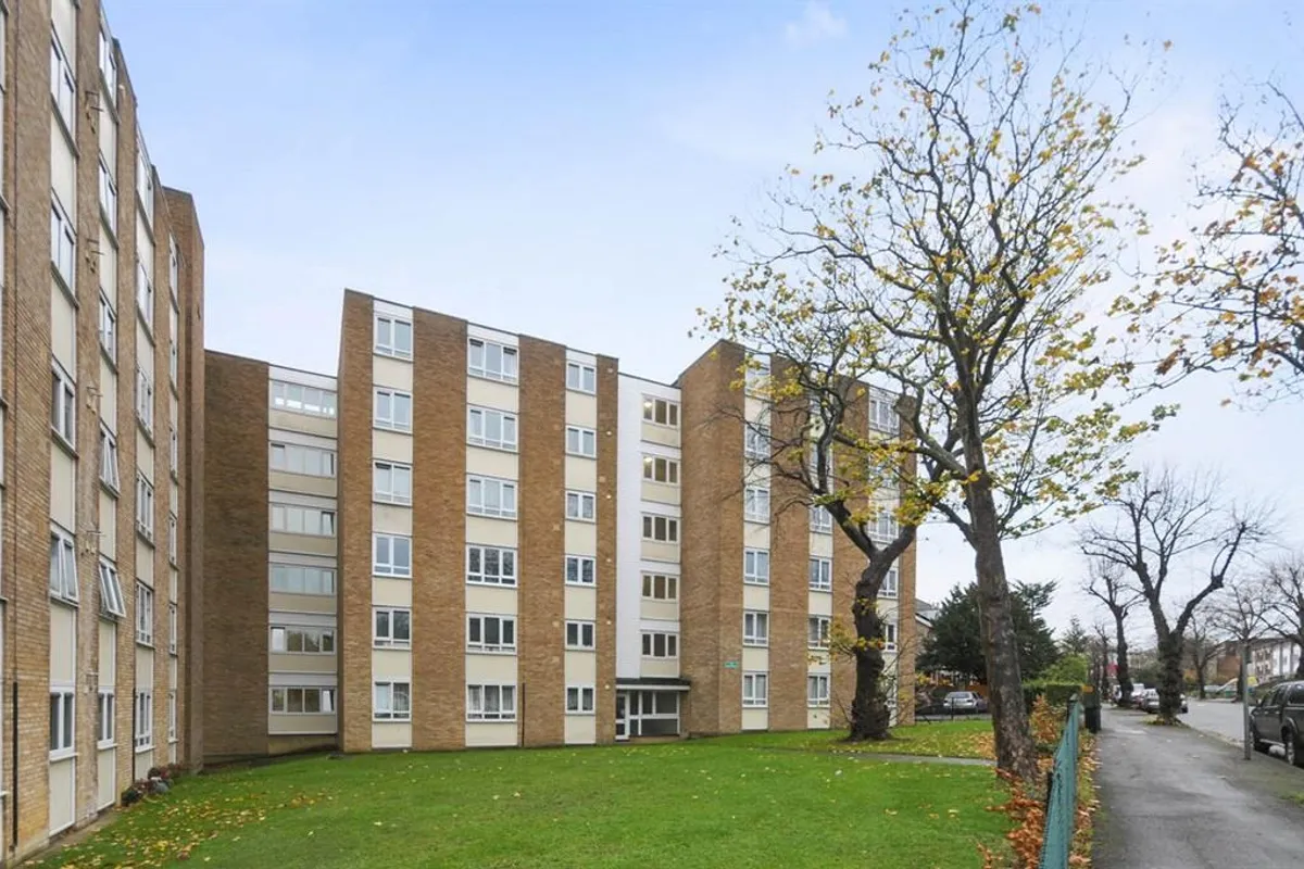 Brighton Road, SUTTON