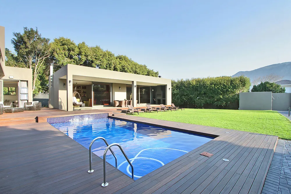 South Africa, Western Cape, Constantia, Zomerlust Avenue, 5