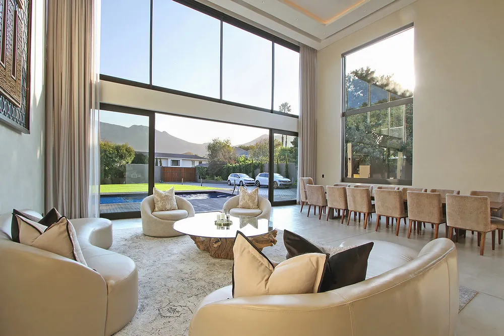 South Africa, Western Cape, Constantia, Zomerlust Avenue, 5