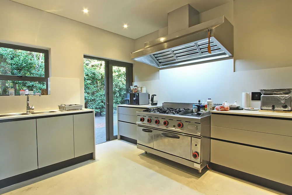 South Africa, Western Cape, Constantia, Zomerlust Avenue, 5