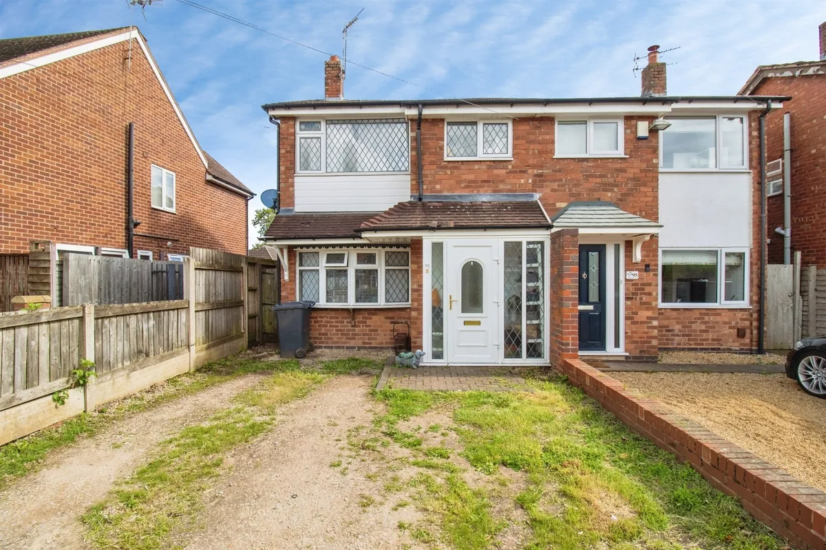 Hazel Grove, Wombourne, WOLVERHAMPTON