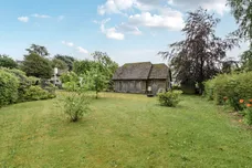 Eastcourt, Burbage, SN8 photo 3