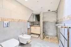 Eastcourt, Burbage, SN8 photo 19