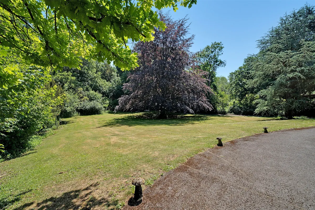 Gatton Bottom, Merstham, Redhill, Surrey, RH1