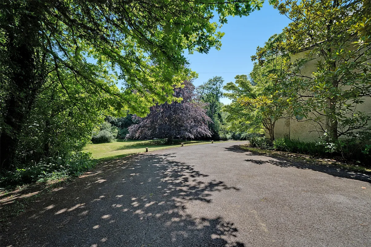 Gatton Bottom, Merstham, Redhill, Surrey, RH1