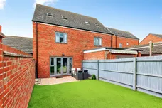London Road, Corby