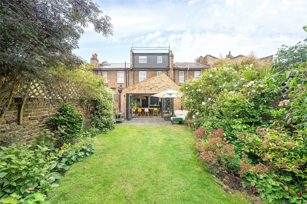 Kings Grove, Peckham, London, SE15