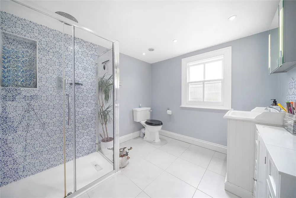 Kings Grove, Peckham, London, SE15