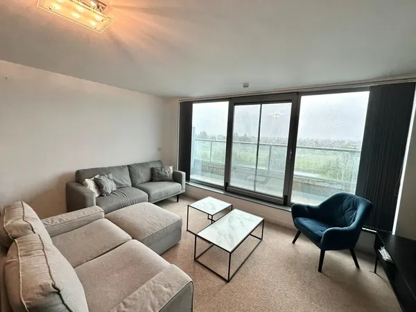 River Crescent, Nottingham, NG2 4RE