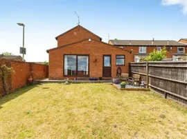 Egremont Drive, Lower Earley, Reading thumb 2