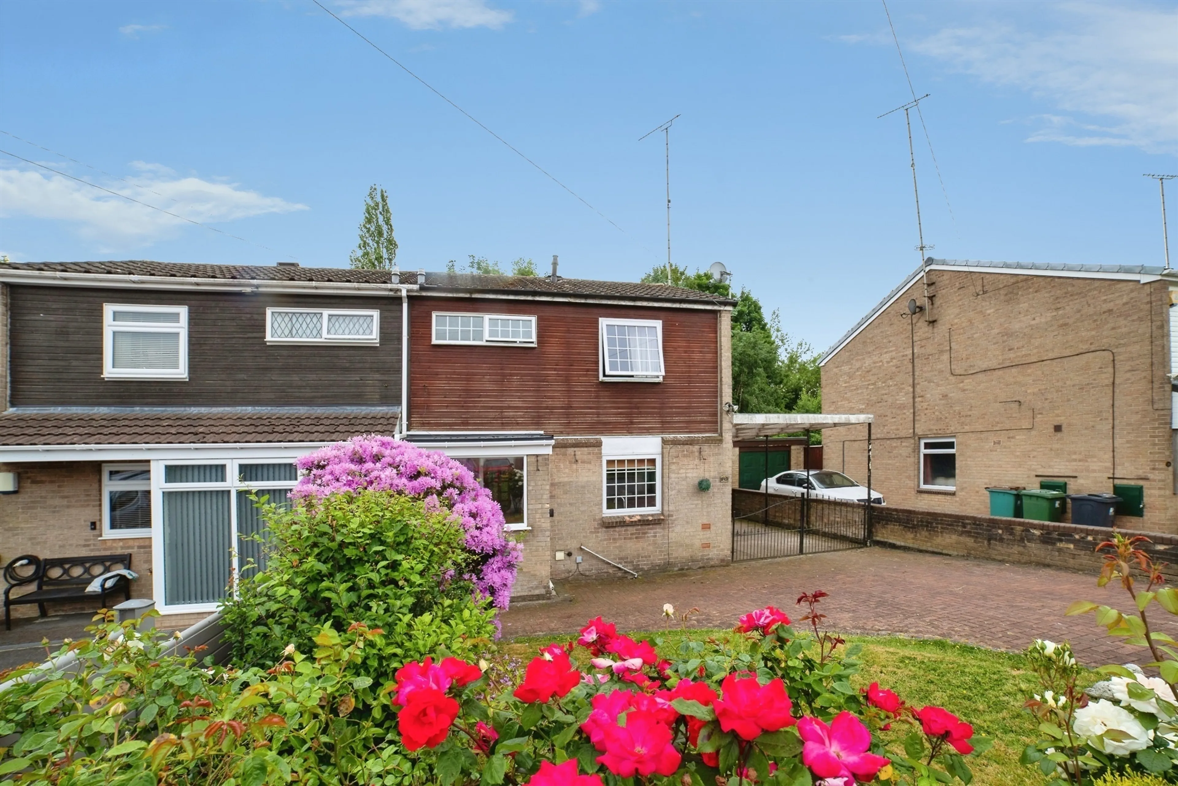 Property photo 0