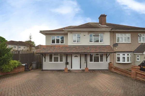 Clockhouse Lane, Romford, RM5