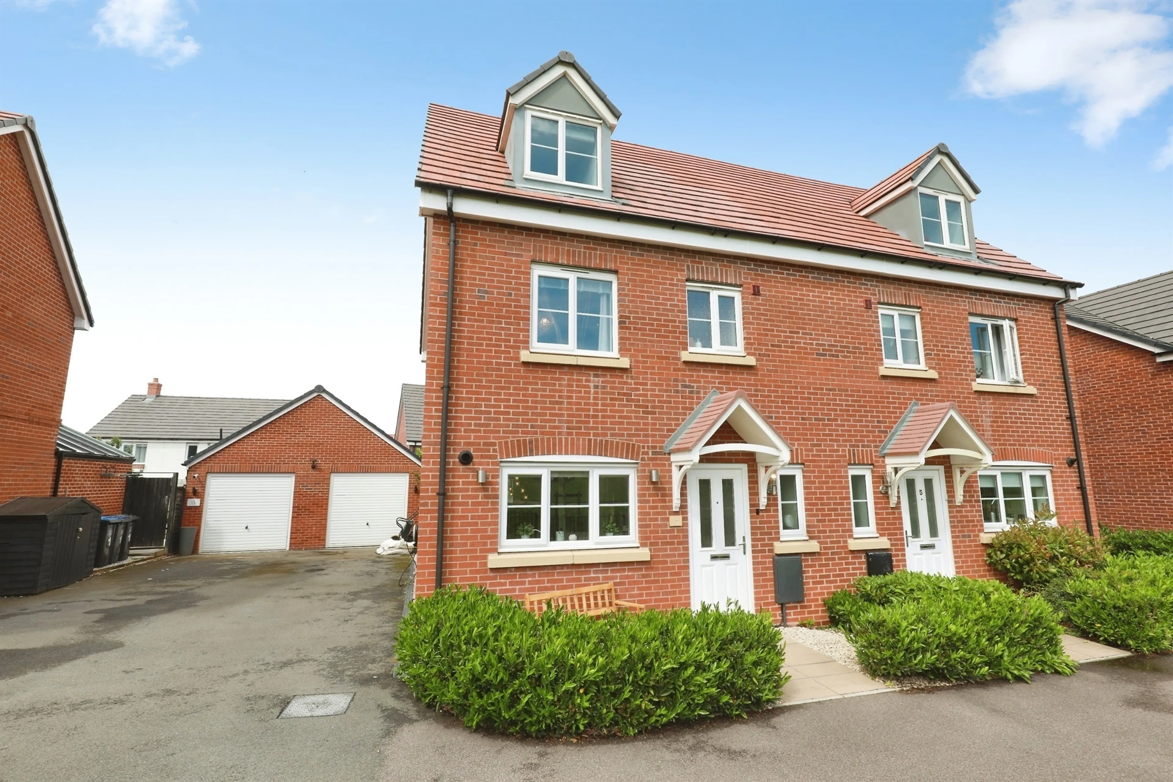 Property photo 0