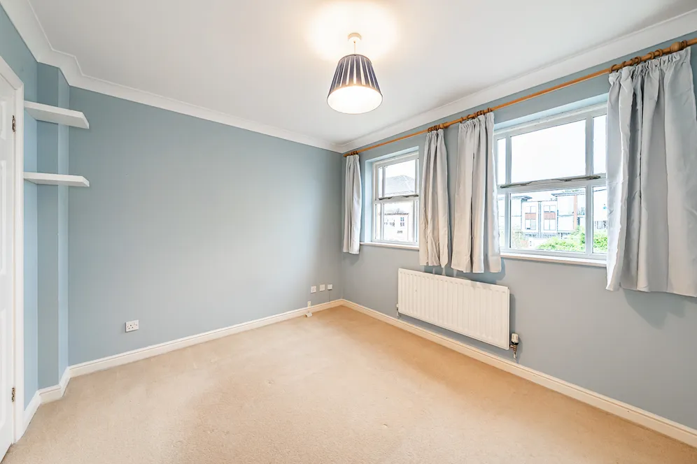 Wycliffe Road, London, SW11 photo 16