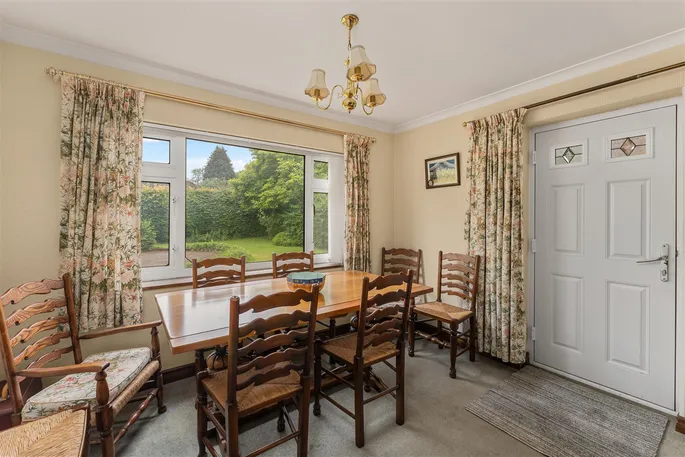 Property carousel image 3