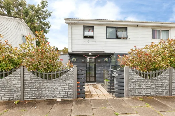 Holmwood Drive, New Parks, Leicester,...