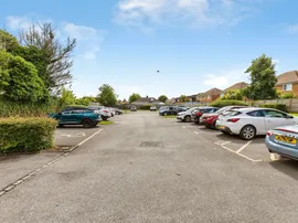 Godolphin Court, Crawley thumb 2