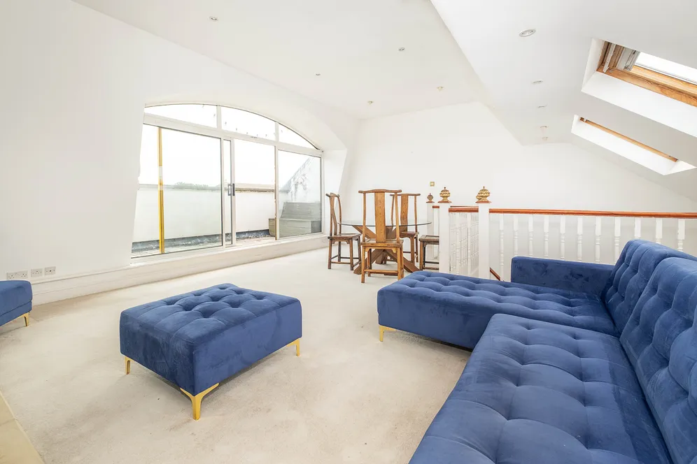 Burmester Road, London, SW17 photo 4