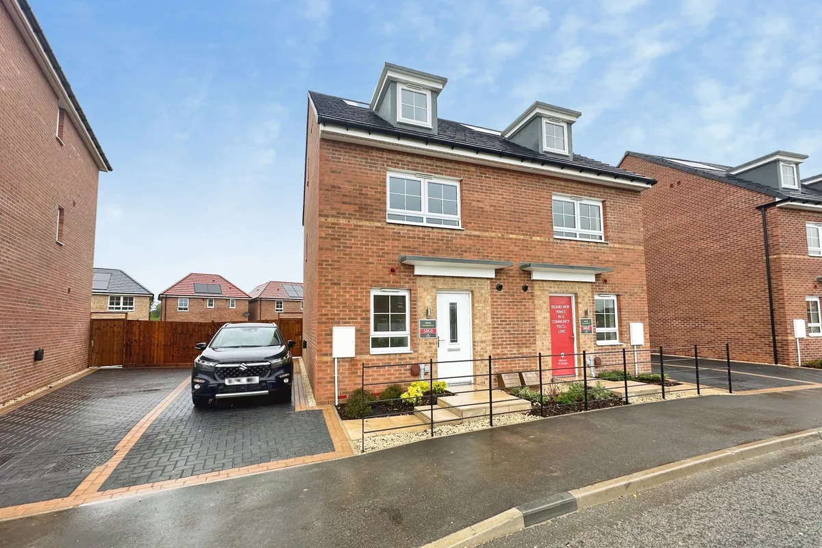 Azalea Lane, Witham St. Hughs, LINCOLN