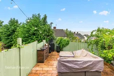 Coneybury, Bletchingley, Redhill