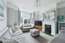 Hook Road, Epsom