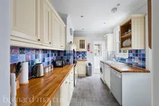 Hook Road, Epsom