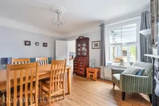 Hook Road, Epsom