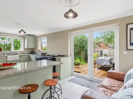 Coneybury, Bletchingley, Redhill thumb 2