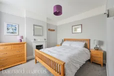 Hook Road, Epsom