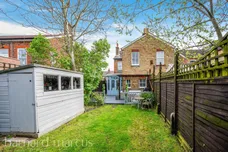 Hook Road, Epsom