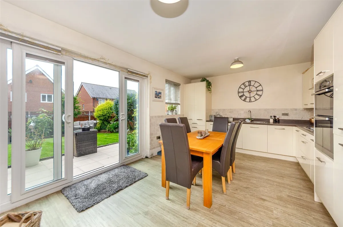Llwybr Y Gwynt, Penrhosgarnedd, Bangor, Gwynedd, LL57