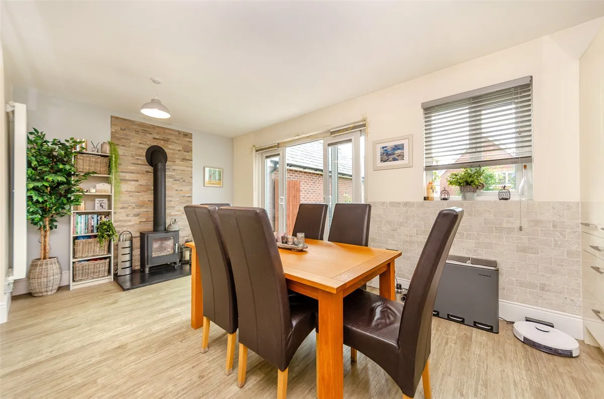 Llwybr Y Gwynt, Penrhosgarnedd, Bangor, Gwynedd, LL57