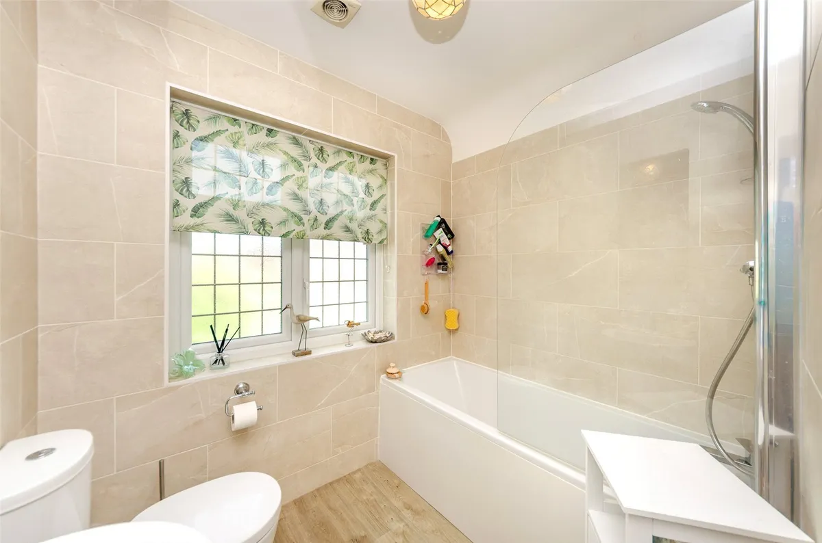 Llwybr Y Gwynt, Penrhosgarnedd, Bangor, Gwynedd, LL57