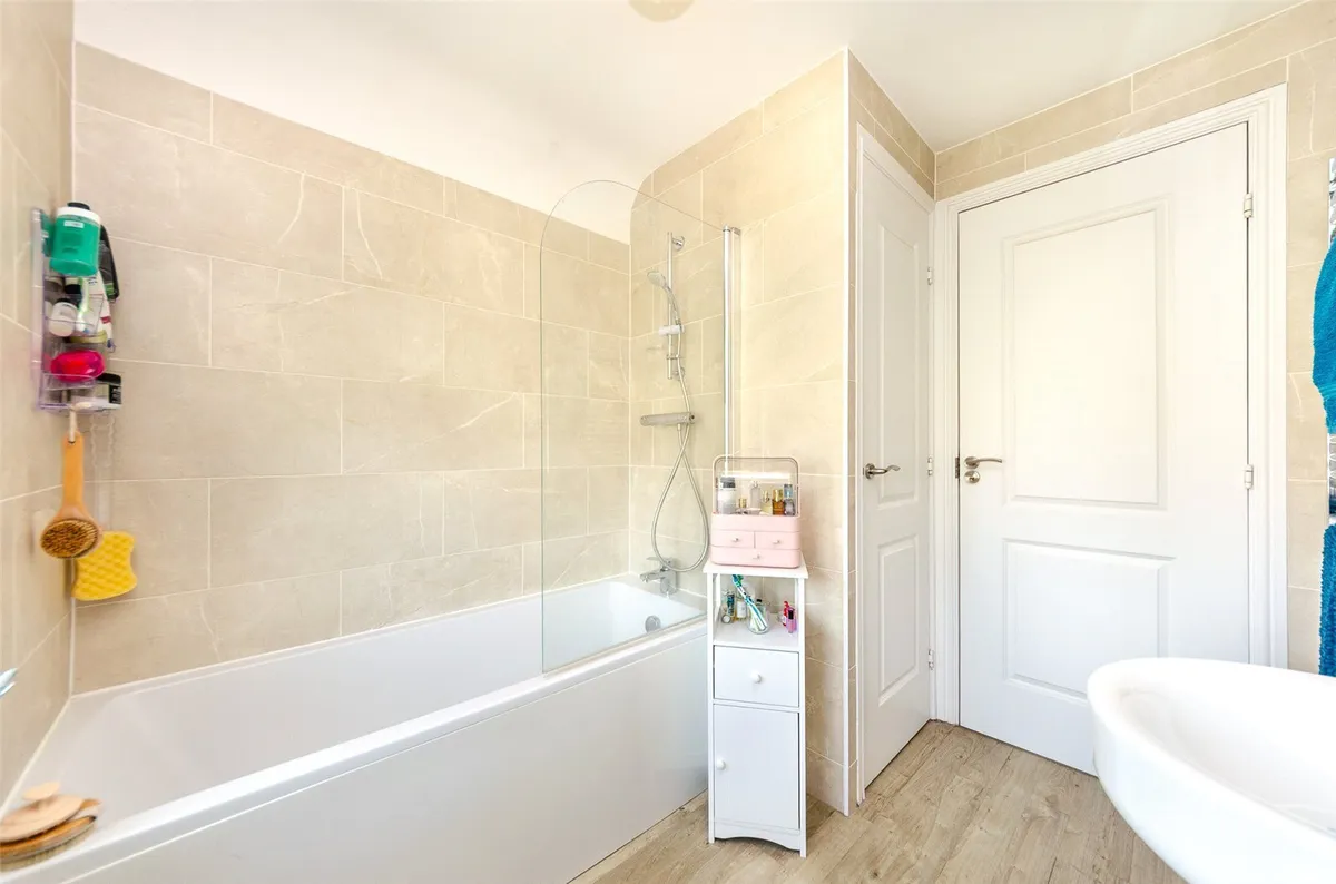 Llwybr Y Gwynt, Penrhosgarnedd, Bangor, Gwynedd, LL57