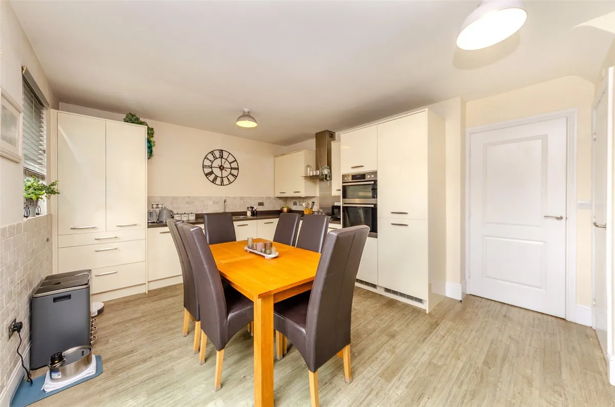Llwybr Y Gwynt, Penrhosgarnedd, Bangor, Gwynedd, LL57