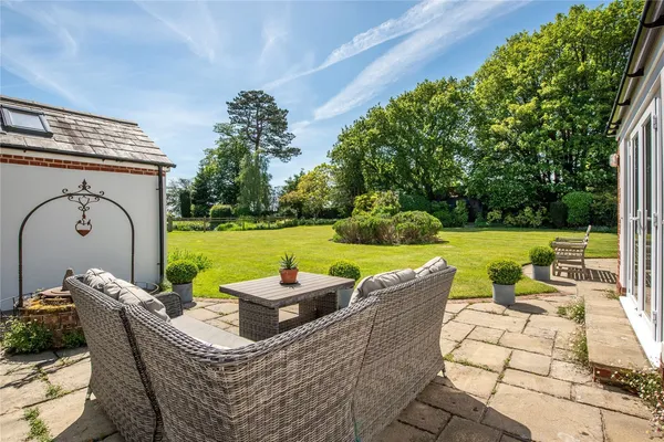 Lime Tree Cottages, Ranmore Common, RH5 photo 12