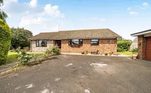 Monkton Heathfield, Taunton, Somerset, TA2 photo