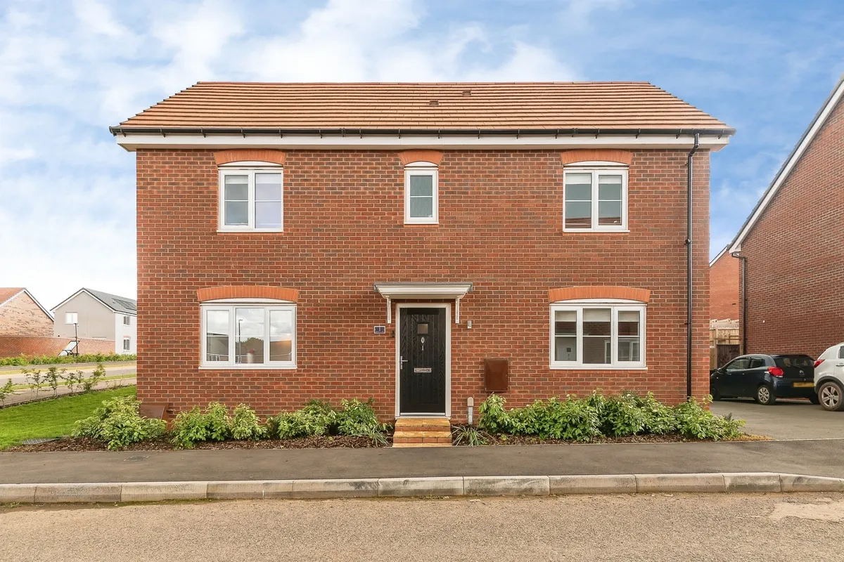Mary Close, Edwalton, NOTTINGHAM