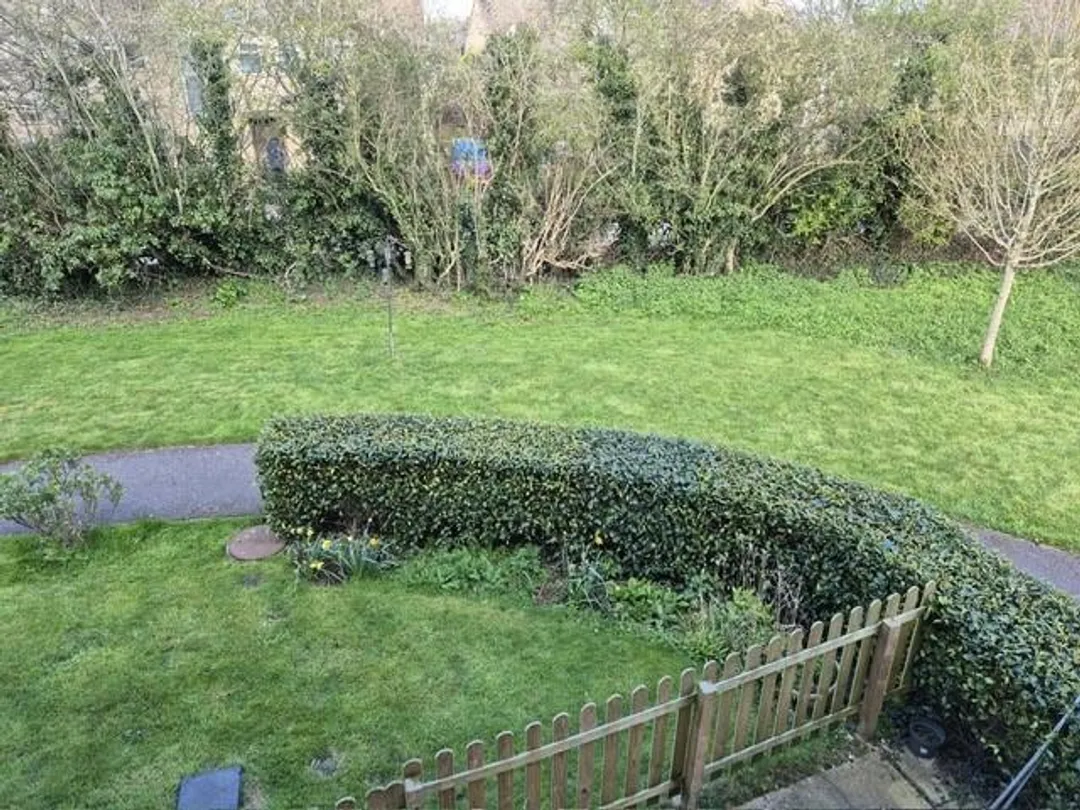 https://mr0.homeflow-assets.co.uk/files/photo/image/47532/7370/_x_/JM8y5VwAV0usnM9ZBxB9fw.jpg
